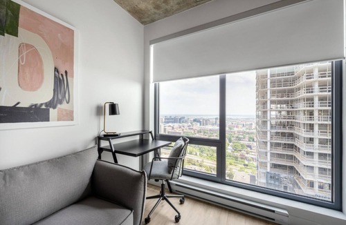 Downtown Montreal Apartment | Refined Comfort at Dorchester