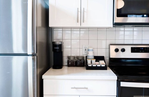 Pflugerville Apartment | Refined Living in a Vibrant Locale – Dream Stay