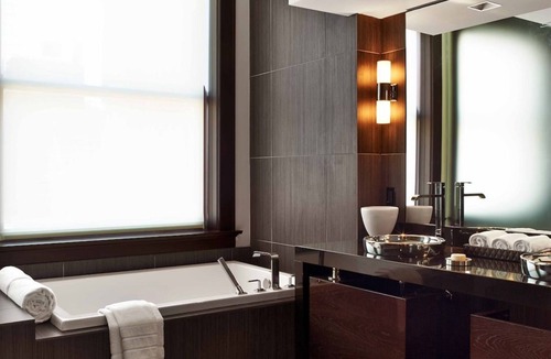Downtown Dallas Hotel | Refined One-Bedroom Suite with Luxe Bath and Boutique Charm