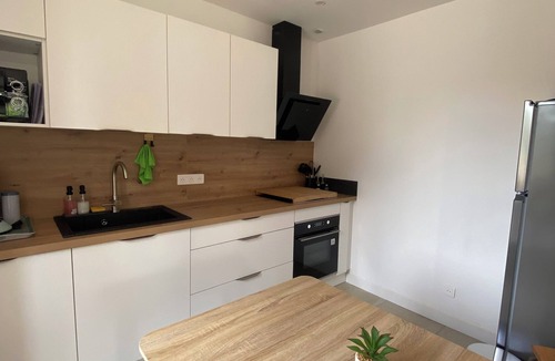 Lorp-Sentaraille Hotel | Refined village house