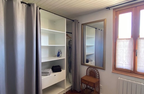 Lorp-Sentaraille Hotel | Refined village house