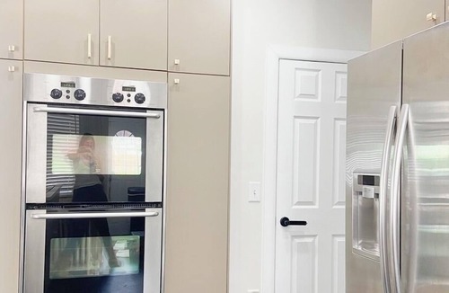 West Reading House | Refined West Reading Retreat - Steps from Penn Ave
