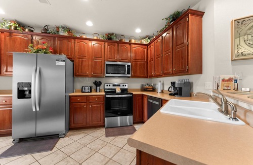 Hollister House | Reflection 2 Bedroom Condo by RedAwning