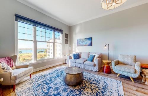 Upper Grand Lagoon Apartment | Reflections at Bay Point 611