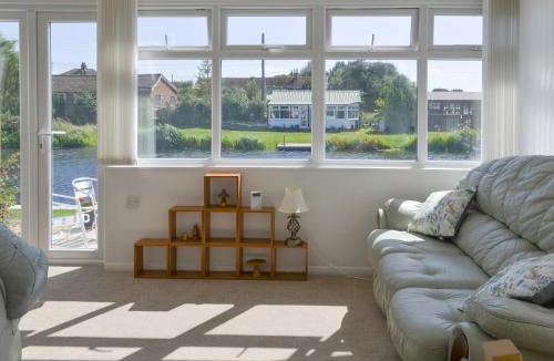 Spalding House | Reflections