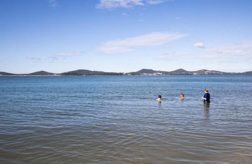 Hawks Nest Resort | Reflections Jimmys Beach - Holiday Park
