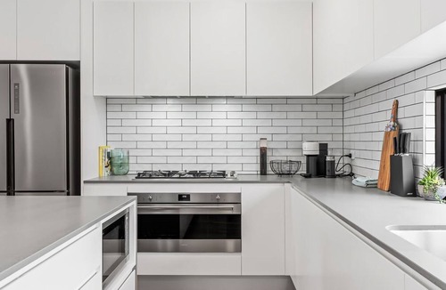 Speers Point House | Reflections on The Esplanade