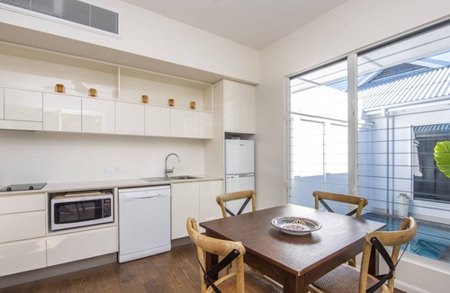 Picnic Bay Villa | Reflections Topaz Villa 3