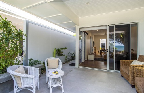 Picnic Bay Villa | Reflections Topaz Villa 3