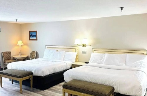 Presque Isle Hotel | Refresh and Unwind – Great for Northern Maine Getaways | Free Breakfast