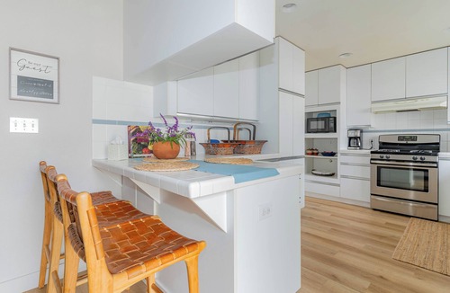 Novato House | Refreshing Comfort Guest Suite