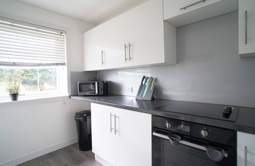 Hogganfield Apartment | Refreshing Modern Apartment in Glasgow