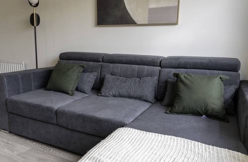 East End Apartment | Refreshing Modern Apartment in Glasgow