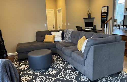 Medford House | Refreshing Pool Home