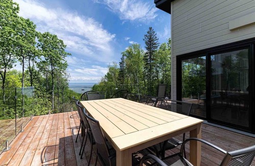 Les Eboulements Ski Chalet | Refuge 1: Hot Tub, Sauna & St. Lawrence Views