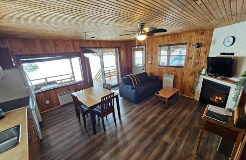 Saint-Ambroise Ski Chalet | Refuge Boréal - Bord du lac paisible