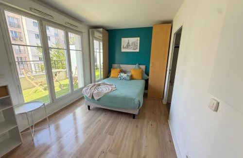 Les Boutareines Apartment | Refuge confortable - Terrasse - Gare Villiers à 2 min