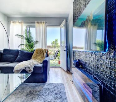 De Lorimier Apartment | Refuge Doux & Cozy