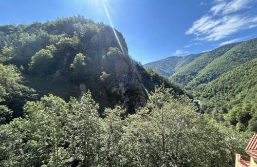Les Bains de la Preste Apartment | Refuge nature avec vue panoramique La Preste