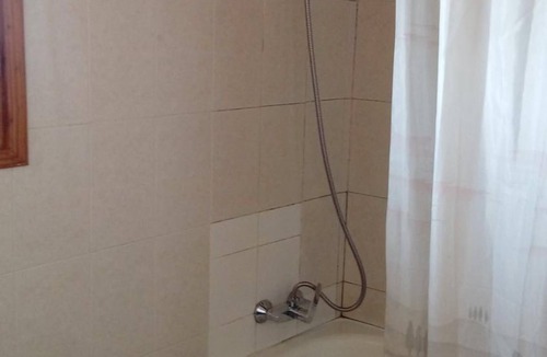 Lles Hostel | Refugi Cap del Rec - Hostel
