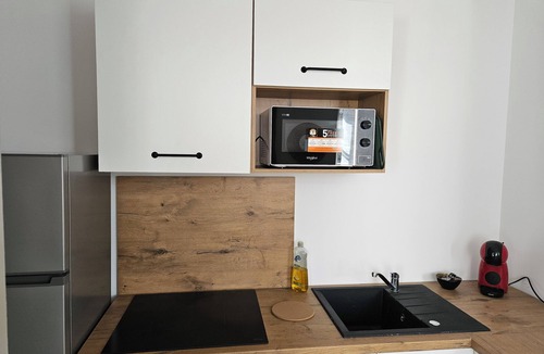 Valenciennes Apartment | Refurbished 1-bedroom apartment