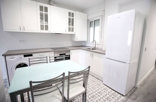Logrono Historic Centre Apartment | REFURBISHED CENTRAL APARTMENT, GARAGE AND WIFI.