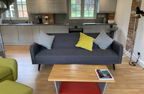 Waddesdon Cottage | Refurbished Coach House in rural setting.