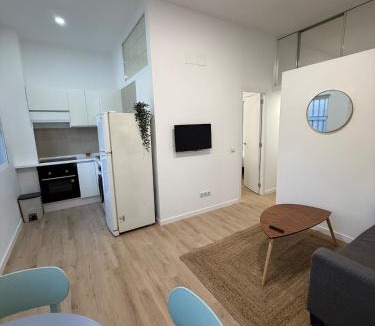 San Blas-Canillejas Apartment | Refurbished flat in an excellent location - Longares
