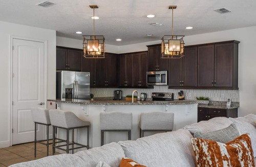Reunion Cottage | Refurbished Lux 6 Bed Golf Views at Reunion Resort by Shine Villas