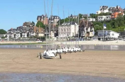 Villers-sur-Mer Apartment | Refurbished T2 apartment with balcony