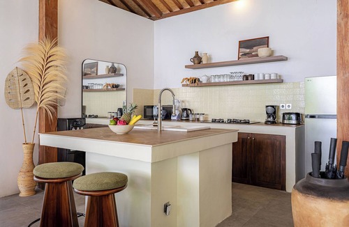 Petitenget Villa | Refurbished Villa Kaly – Central Seminyak Oberoi, 700m from Beach