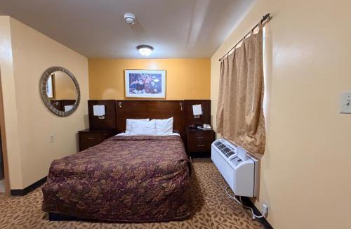 Coffeyville Hotel | Regal Inn Coffeyville KS US 169