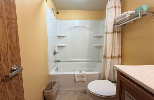 Coffeyville Hotel | Regal Inn Coffeyville KS US 169