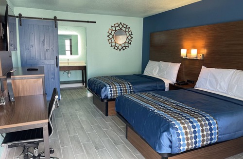 Lake City Hotel | Regal Inn