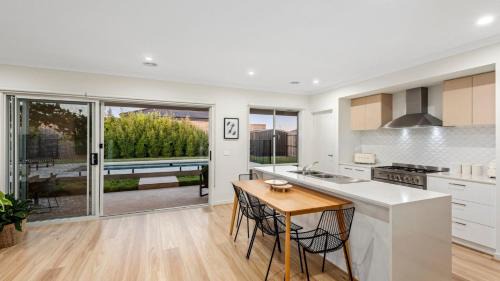 St Leonards House | Regal Retreat