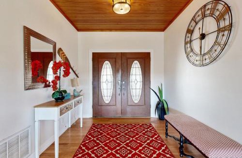 Spicewood House | Regal Riverfront Retreat