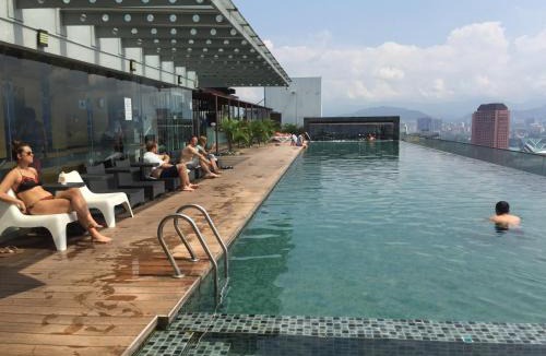 Chow Kit Hostel | Regalia Skypool KLCC
