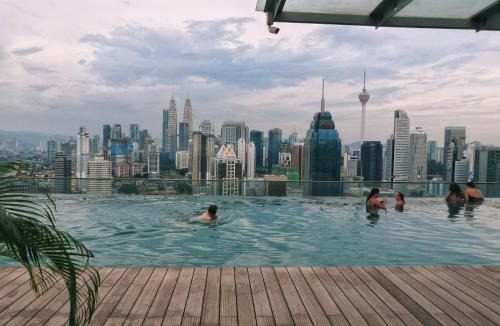 Chow Kit Hostel | Regalia Skypool KLCC