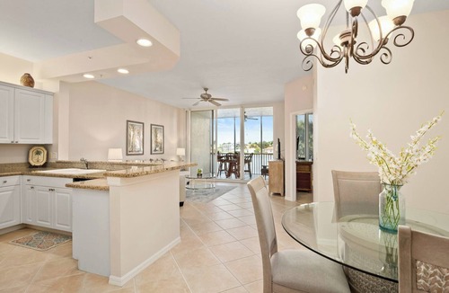 Vanderbilt Beach Condo | Regatta - William Raveis Rentals