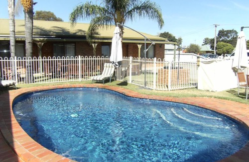Cobram Hotel | Regency Court Motel