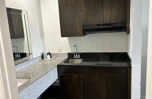 Humble Hotel | Regency Inn and Suites