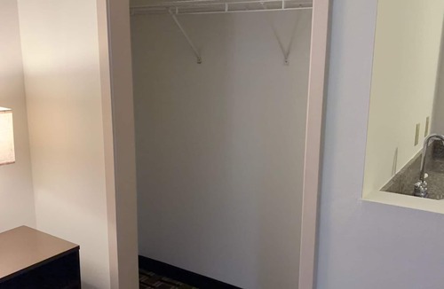 Milton Hotel | Regency Inn and Suites