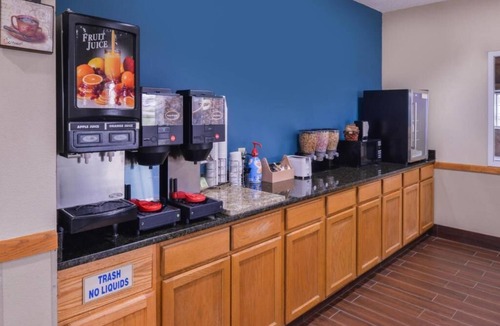 Geneseo Hotel | Regency Inn Geneseo IL