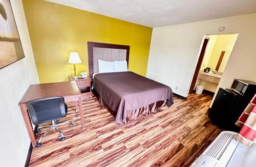 Iola Hotel | Regency Inn Iola
