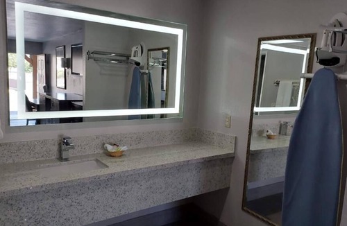 Norco Hotel | Regency Inn Norco