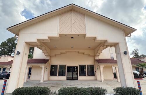 Humble Hotel | Regency Inn & Suites By Capital O Houston IAH Airport