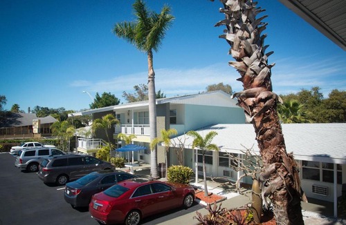 North Trail Hotel | Regency Inn & Suites Sarasota