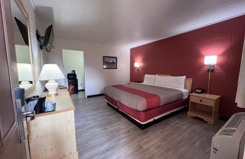 Dodge City Hotel | Regency Inn