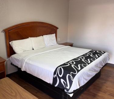 Muskogee Hotel | Regency Inn