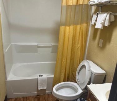 Muskogee Hotel | Regency Inn